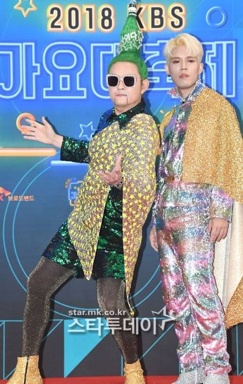 ​실시간 KBS 가요대축제 레드카펫 노라조ㅋㅋ | 인스티즈