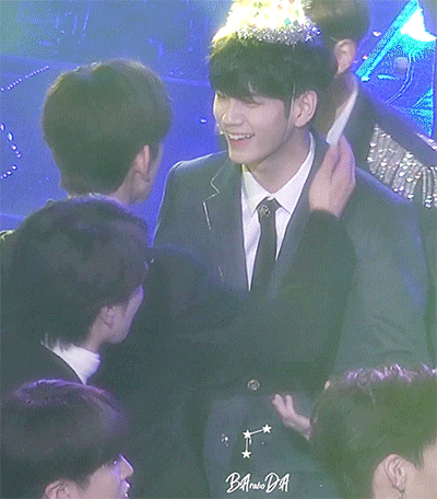 난 떵우 친한 형이랑 있을 때 나오는 동생 모먼트가 넘 좋아 | 인스티즈