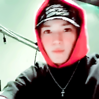 얘 머야 진짜 홍조도 예뻐 | 인스티즈