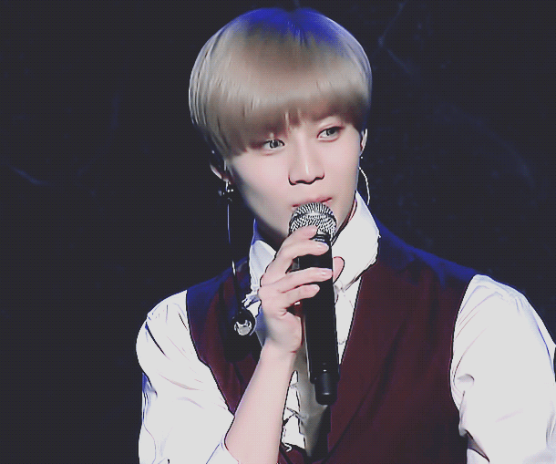 애교 보여달라고 이름 외치니까 안들려~ 안들려~ | 인스티즈