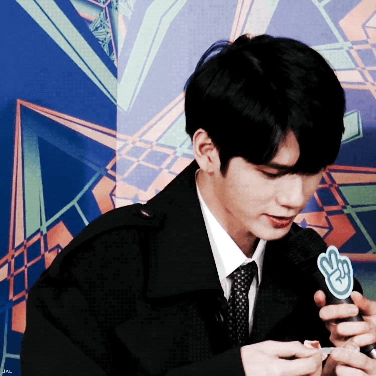 옹성우 오늘 진짜 잘생겼어 울 미남 얼굴 무슨 일이야 | 인스티즈