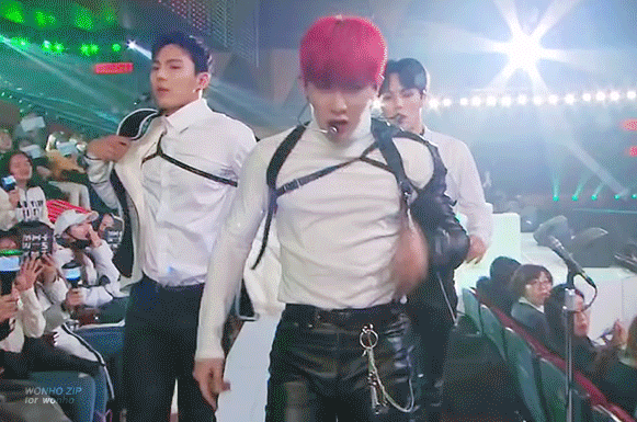 남돌들도 인정한 남자 아이돌 몸.jpg | 인스티즈