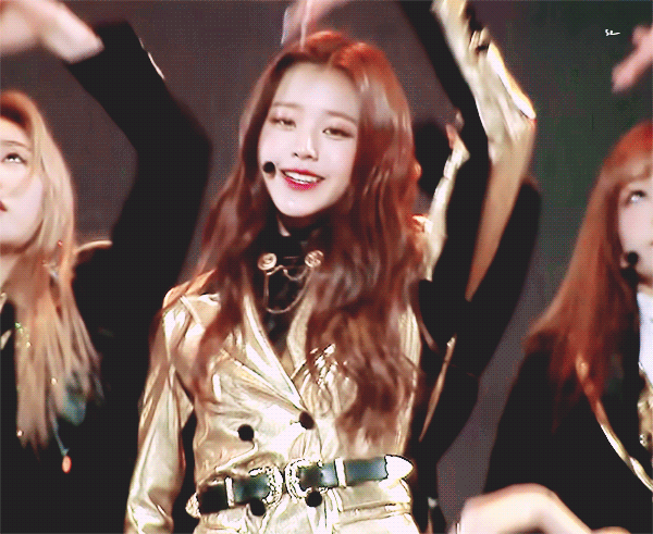 민낯일땐 제 나이처럼 보이는 장원영.gif | 인스티즈