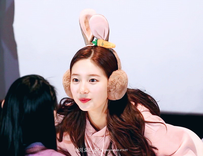 수지는 사람 바라보는 눈빛이 너무너무 예뻐.... | 인스티즈