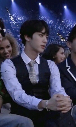 방탄 진은 청순한 게 최고다 vs 오빠미가 더 최고다 | 인스티즈