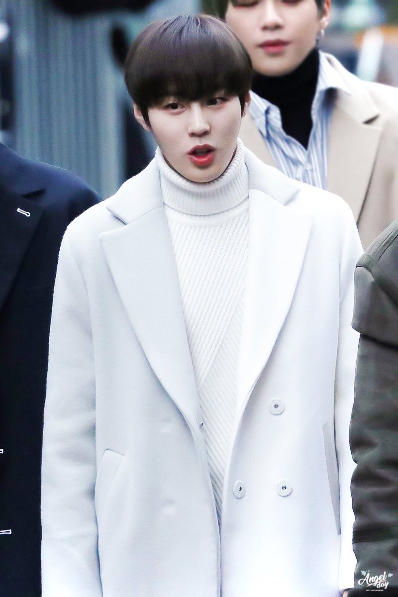 헉 1년 전 오늘의 하성운 내가 제일 좋아하는 날이다.. | 인스티즈