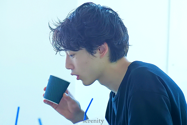 사카구치 켄타로 .. 얼굴로 사람을 치유하는기분 🤗 | 인스티즈