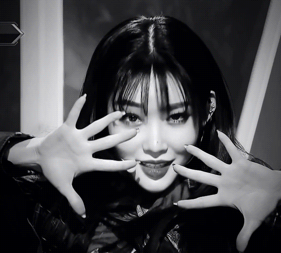 7일(금), 💚💙💜청하 솔로데뷔 2주년💚💙💜 | 인스티즈