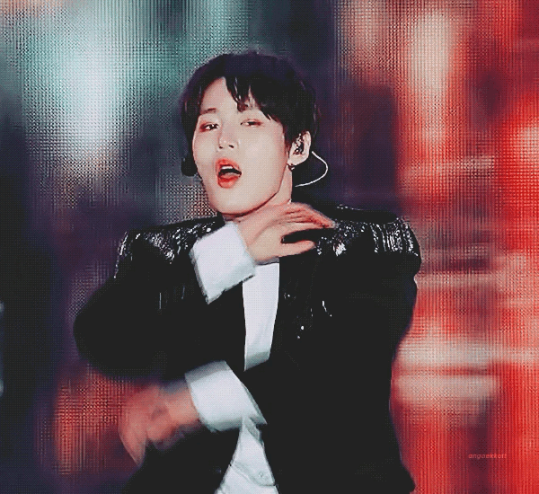 제발 우리 애 춤선 한번만 봐줘🙏🏻 하성운 춤선 진짜 채고야..🥺♥️ | 인스티즈