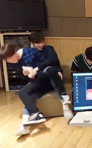 로찬독방이라니 신나서 엉덩이로문워크하고싶음... | 인스티즈