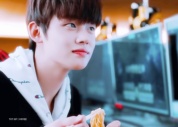 큰방뿐만 아니라 온갖 커뮤가 뒤집어졌던 날이 벌써 1주년이래요!!!!!!!! | 인스티즈