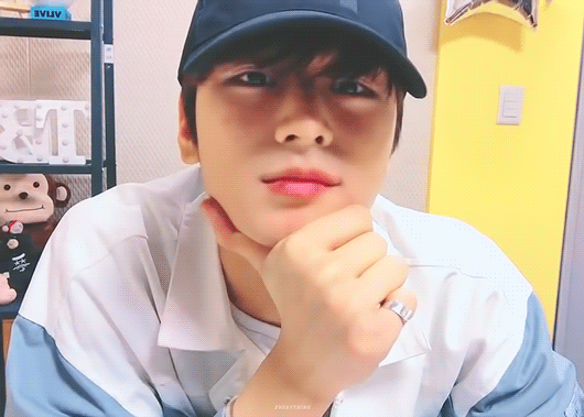 더보이즈 주연 브이앱 할 때마다 볼 수 있는 거 | 인스티즈