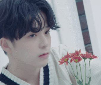 큰방에 계신 여러분들 이분 누군지 알려주세요.. | 인스티즈