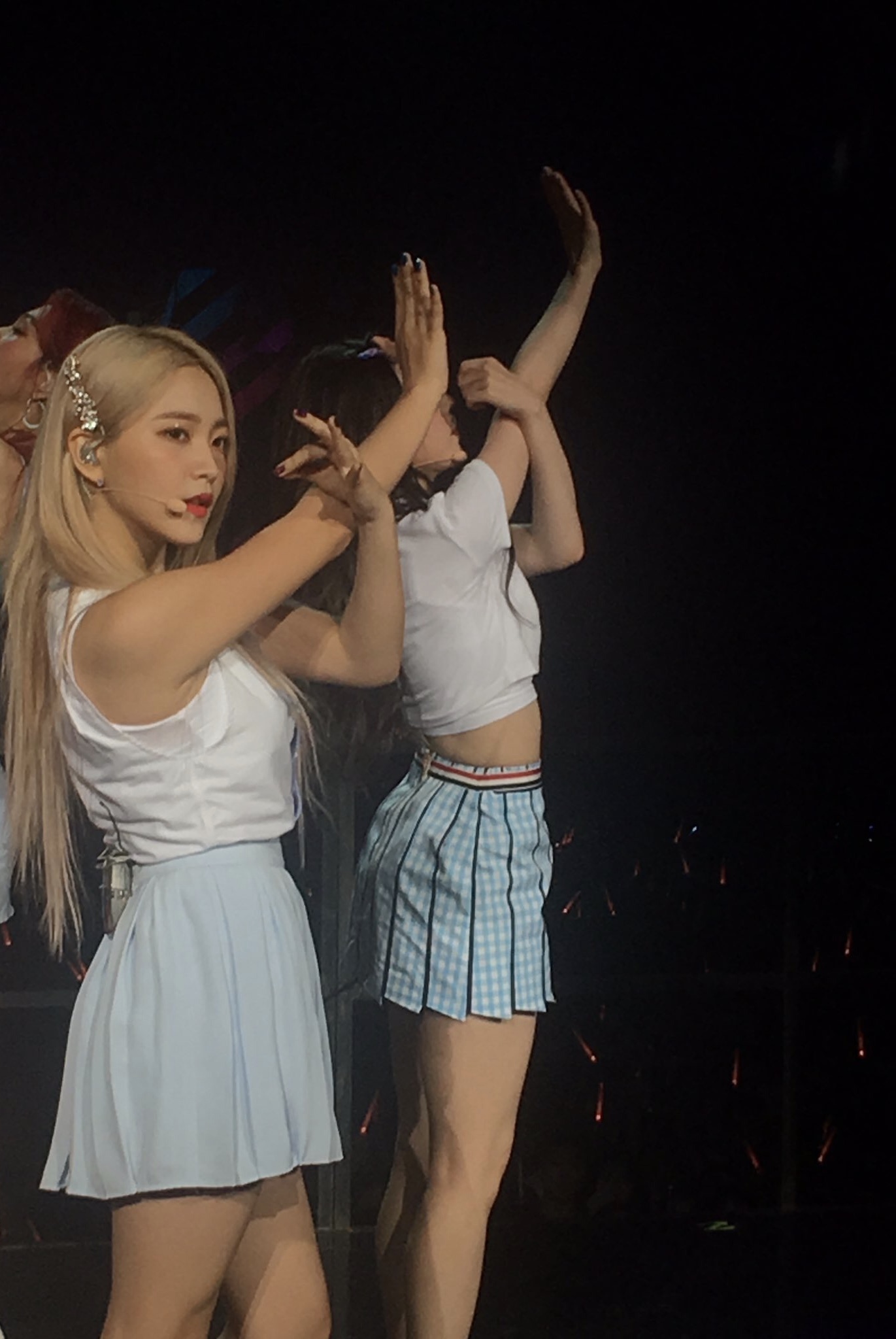 예리는 진짜 금발이 핵예인거같음 | 인스티즈