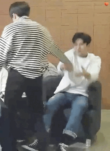 로찬독방이라니 신나서 엉덩이로문워크하고싶음... | 인스티즈