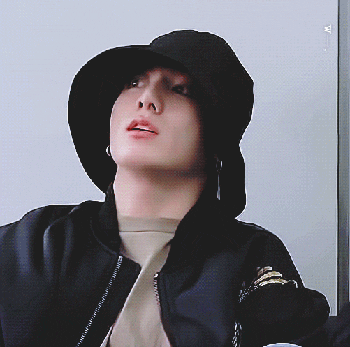 [7F/07R] 흰색 옷만 입으면 커피를 흘리네 | 인스티즈