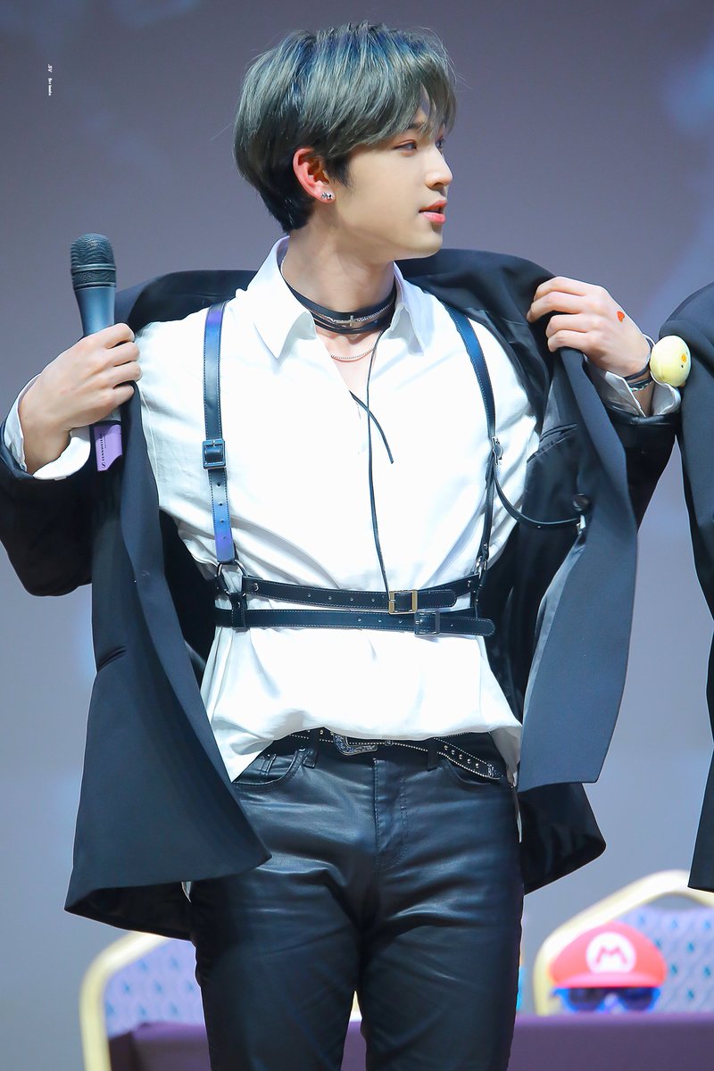 원어스들아 이 새벽에 재밌는거 보여줄테니까 다들 가지마 | 인스티즈