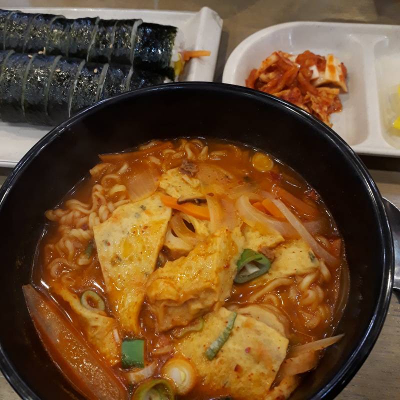 새벽엔 역시... 김밥천국 아니겠읍니까,,, ^ㅡ^.. - 인스티즈(instiz) 일상 카테고리