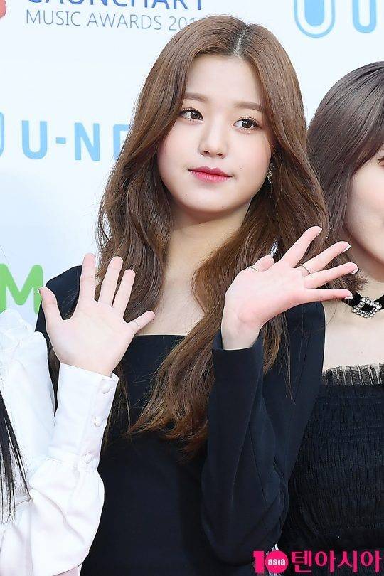 데뷔 후 스타일링이 오히려 안 어울린다는 장원영 | 인스티즈