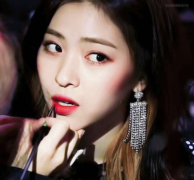 있지 류진 눈이 너무 예쁘지 않니?.. | 인스티즈