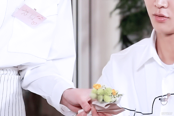 손크기 바람직하고 살짝 터치하는 거 바람직해요 | 인스티즈