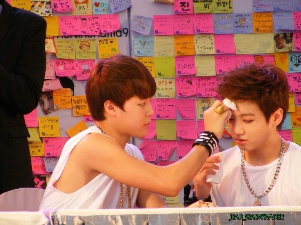 [잡담] 애기가 애기를 챙기네 ... ㅈㅇ 방탄 | 인스티즈