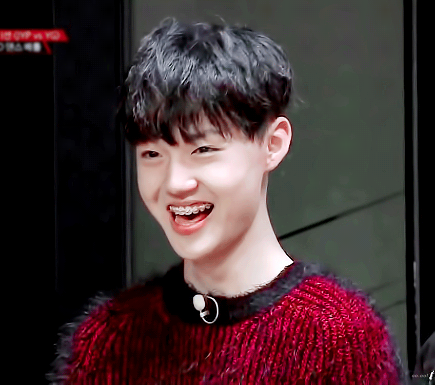 중2 14살 나이에 서바이벌 참여하고 현재 18살 멤버🐰 | 인스티즈