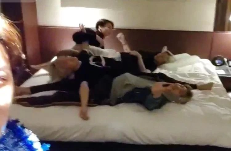 방탄 이거 뭐야..? | 인스티즈