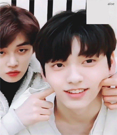 ㄱ 진짜 내 오티피 떡밥만 보면 넘 조아서 소리 지르고파... | 인스티즈