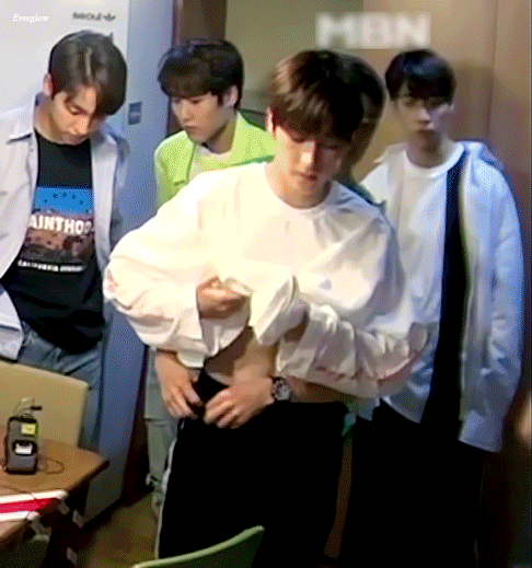 그냥 지나가세요 | 인스티즈