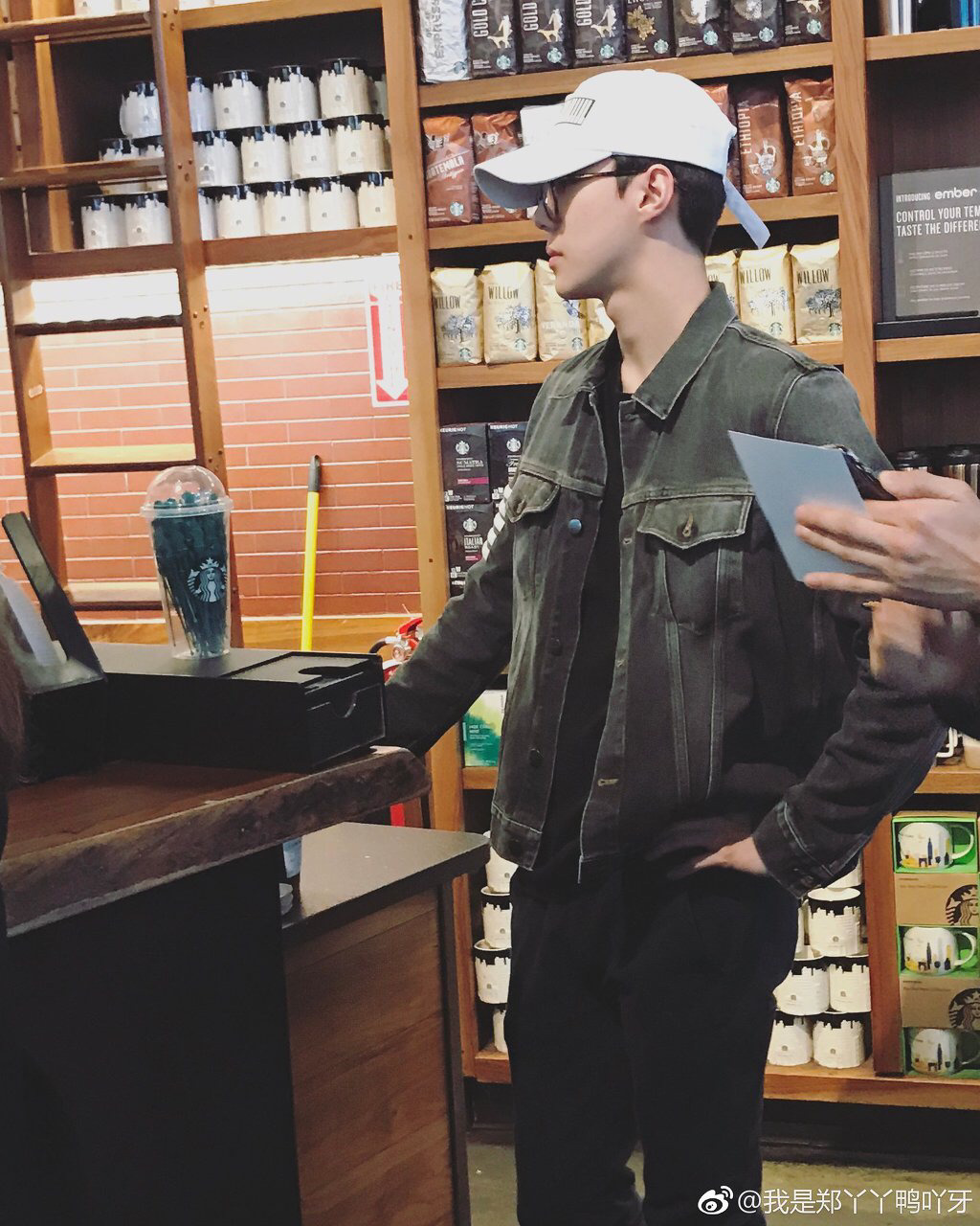 이거 일코남친짤 가능할까? 누군지 잘 모르겠지..? | 인스티즈