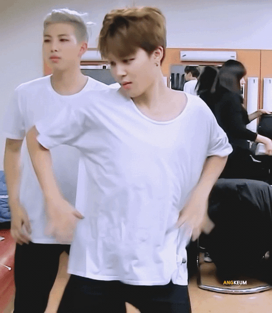 나 남돌이 흉곽 이렇게 작은거 처음 본다 | 인스티즈