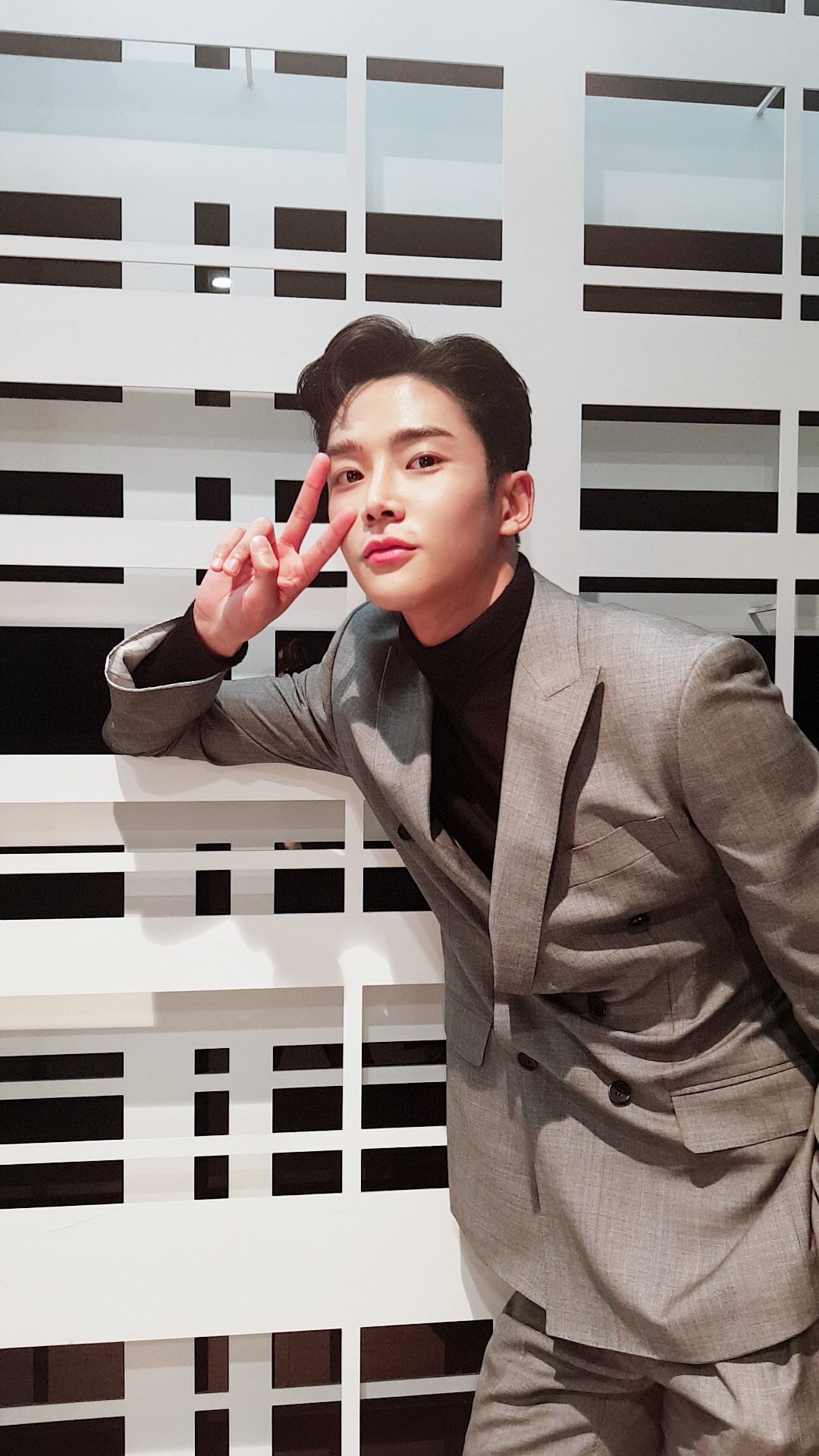 💙sf9 로운이 셀카 모음💙 | 인스티즈