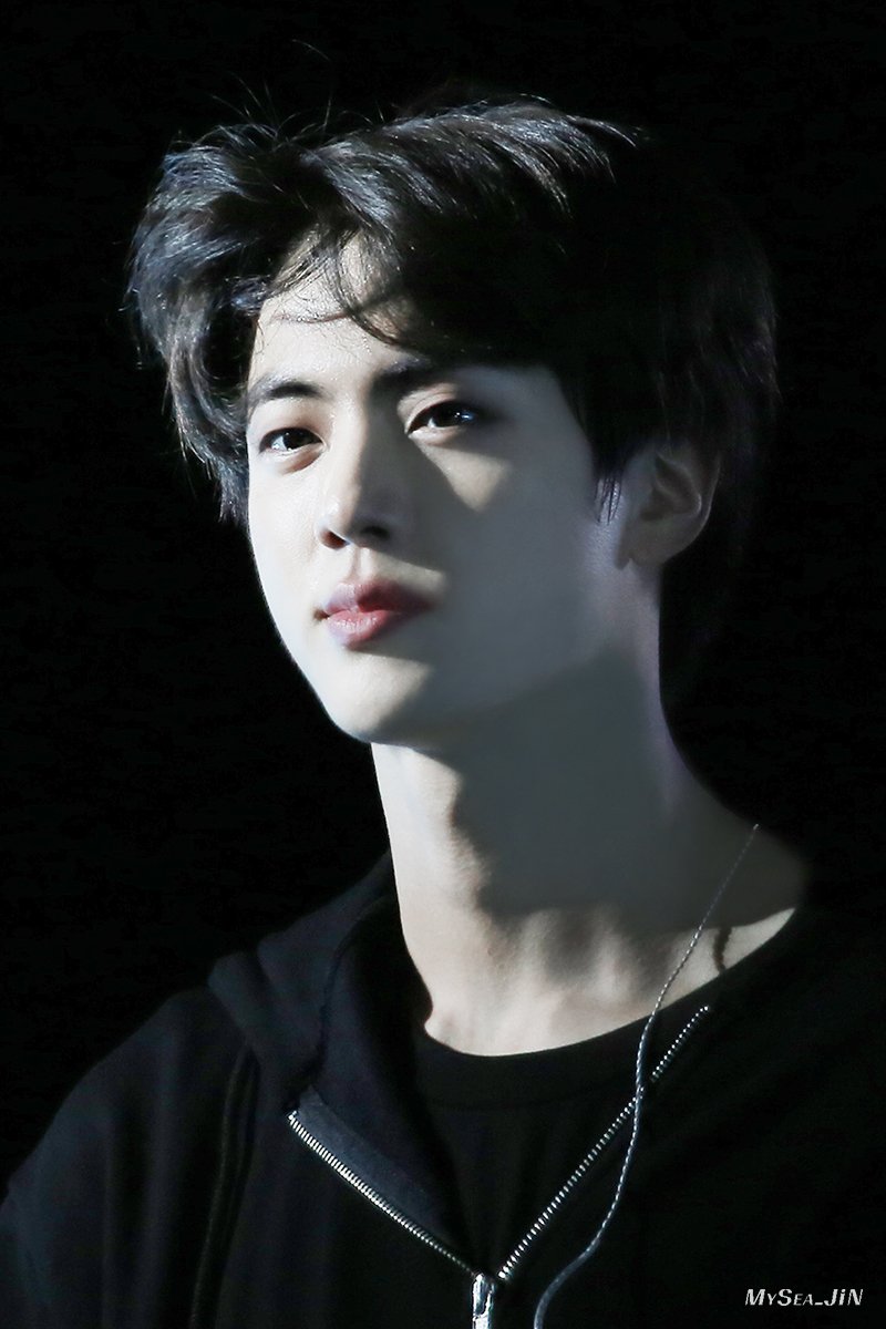 김석진 진짜 너무 잘생긴거같아 | 인스티즈