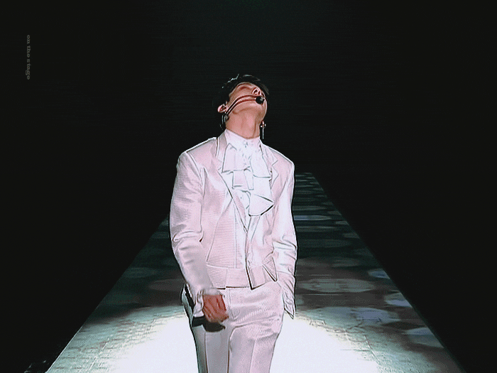 혹시 이번 노래로 방탄 입덕한 사람들을 위해 각 멤버 레전드 짤 푼다 | 인스티즈