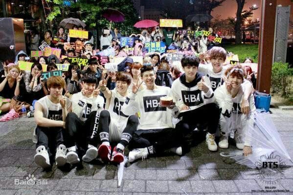 방탄 보면 진짜 영화같은 삶을 사는구나 소름돋음 | 인스티즈