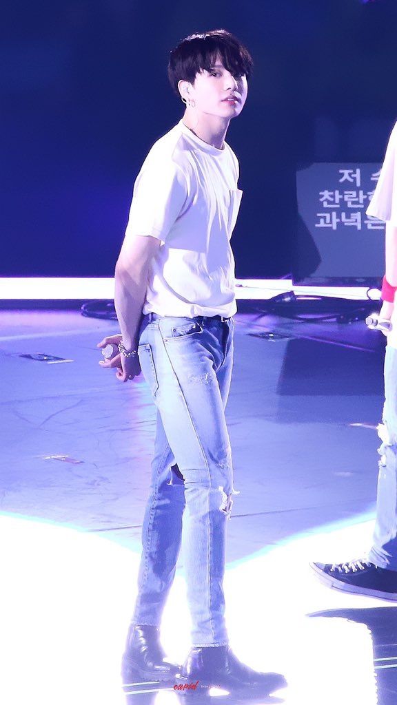 방탄 정국 이거 덩치랑 등빨 대박임.. | 인스티즈