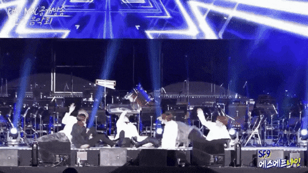 이 노래제목으로 컴백하면 화제될텐데..... | 인스티즈