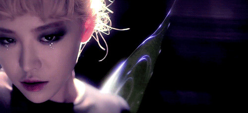 🔥짧은머리+아이라인 하면 떠오르는 연예인.gif (설렘주의) | 인스티즈