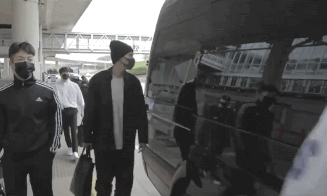 아기 머리통 진심 오빠 한손에 들어와 | 인스티즈