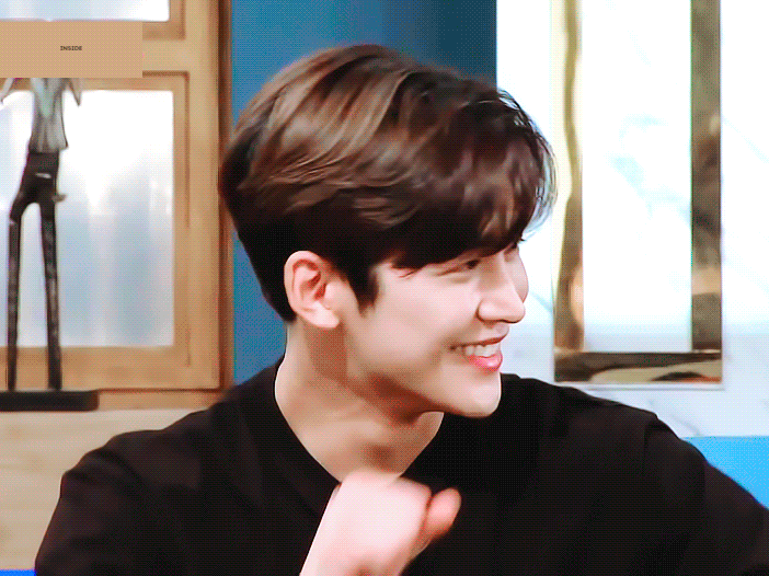 진짜 타팬인데도 너무 잘생겻어... 홀린듯이 저장하는 움짤들... | 인스티즈