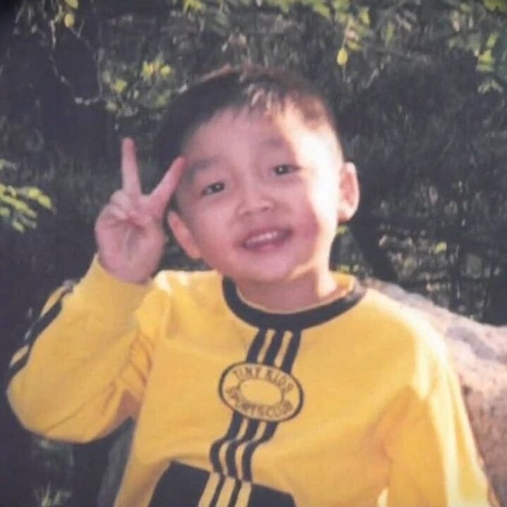 내본진 애기때 사진인데 맞춰볼사람 | 인스티즈