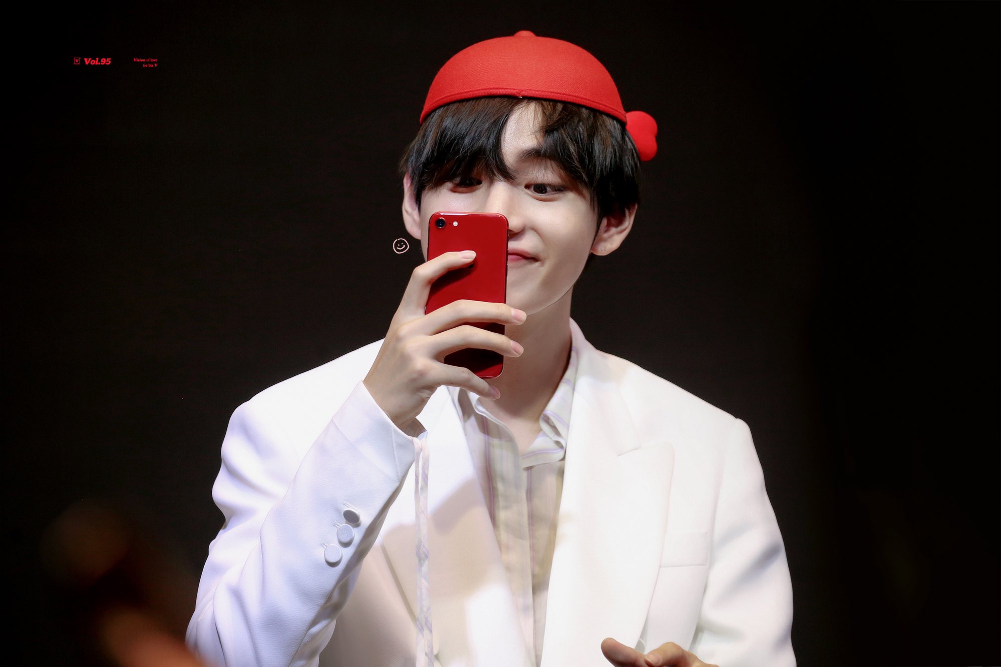 셀카 스타일이 예전이랑은 많이 바뀐 방탄 뷔😬📸 | 인스티즈