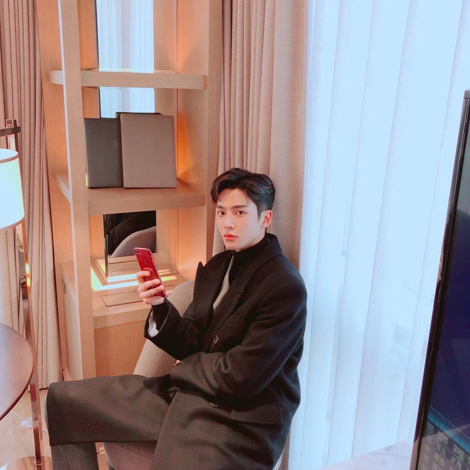 💙sf9 로운이 셀카 모음💙 | 인스티즈