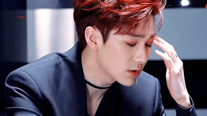 뉴이스트 아론 찡그리거나 인상 쓸때 | 인스티즈