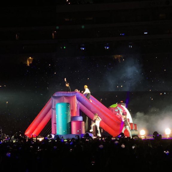 [잡담] 갑자기 방탄팬들 빅히트한테 가수랑 팬 차별하냐고 했던거 생각나서 개웃음ㅋㅋㅋㅋㅋㅋㅋㅋㅋㅋ | 인스티즈