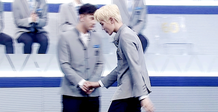 무려 데뷔 8년만에 음악방송 1위 한 아이돌.... | 인스티즈