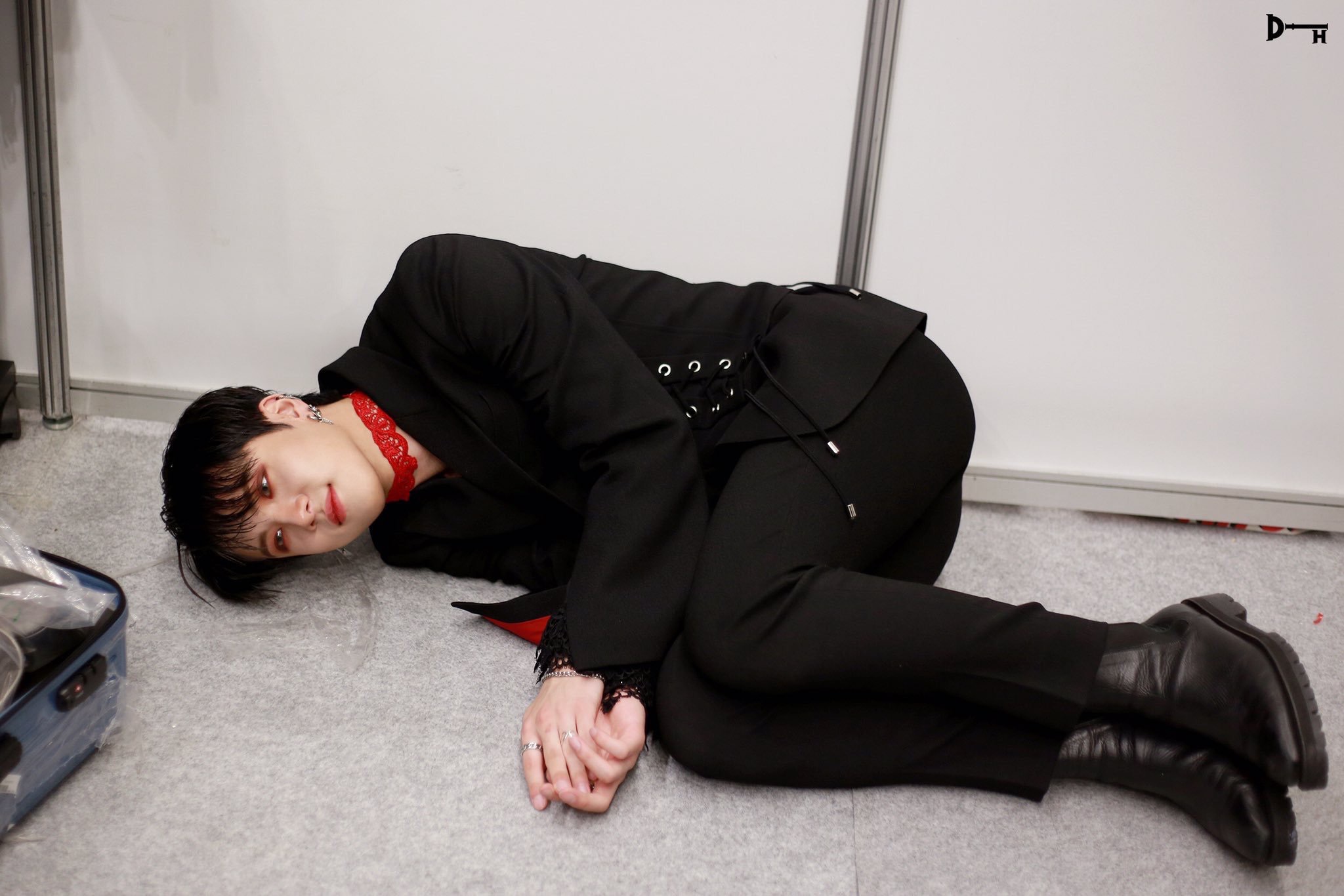 김동한 왜 맨날 아무데나 누웤ㅋㅋㅋㅋㅋㅋ | 인스티즈