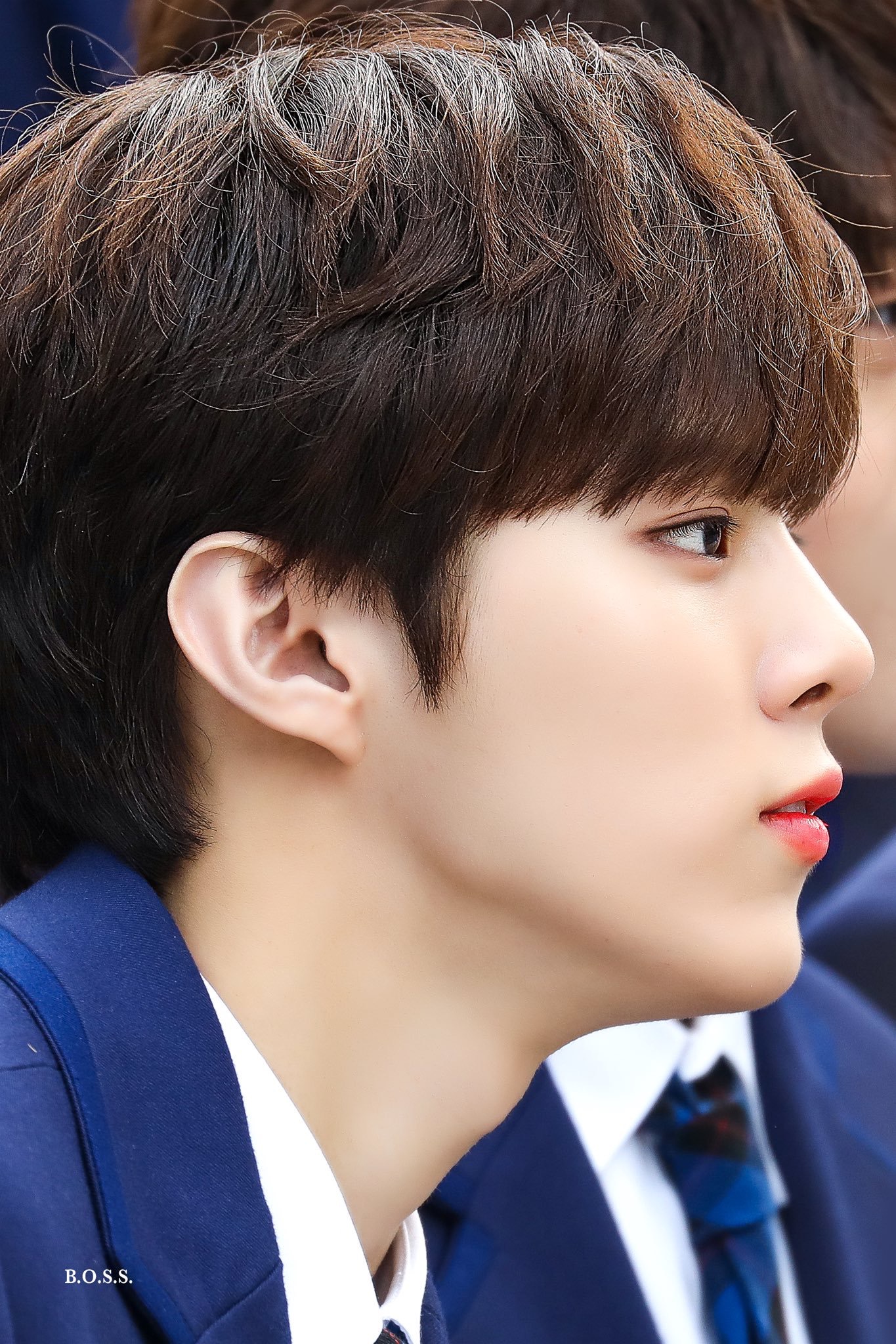 김우석은 샤프한지 동글말랭인지 헷갈려 | 인스티즈