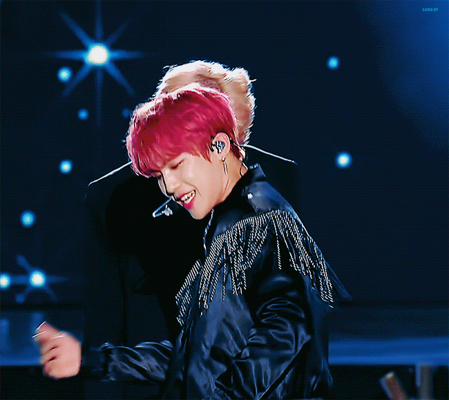 박우진 팬들 골라봐 1 갓주놀 2 갓틈속에서 | 인스티즈